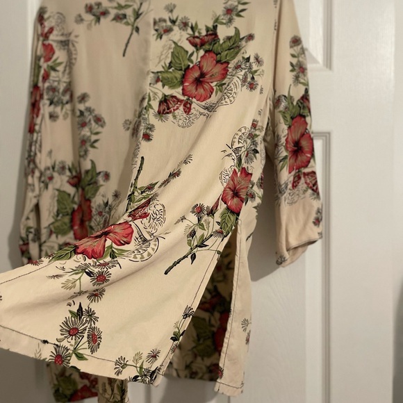 Floral flowy collared vintage dress shirt by Loco Lindo. - Picture 2 of 6